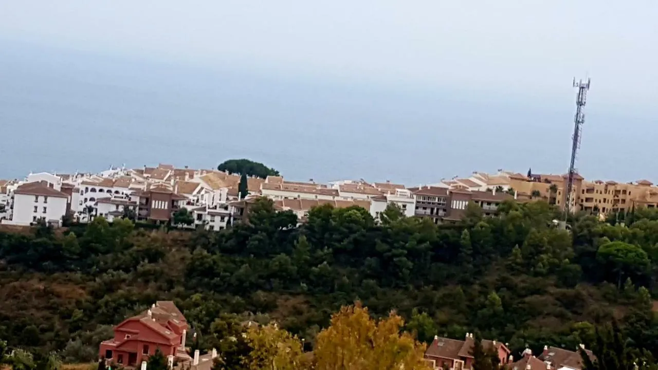Δωμάτια σε οικογενειακή κατοικία Excelente Habitacion En Bonita Y Tranquila Casa En Benalmadena Pueblo Διαμέρισμα